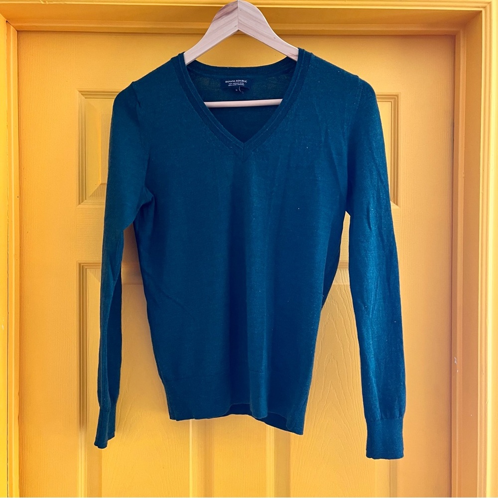 Banana Republic Merino Green V-Neck Sweater